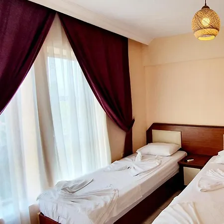 Palmen Lägenhetshotell 3*